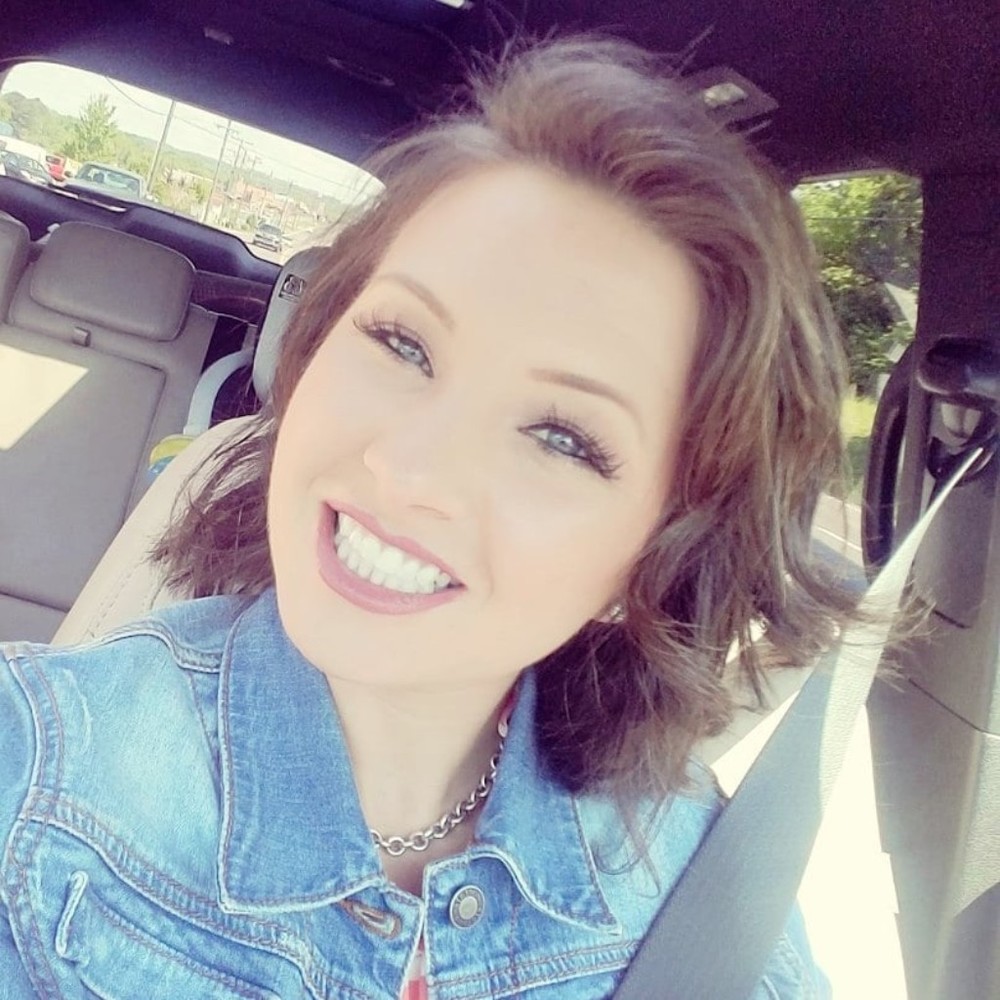 Meet your Posher, Angela